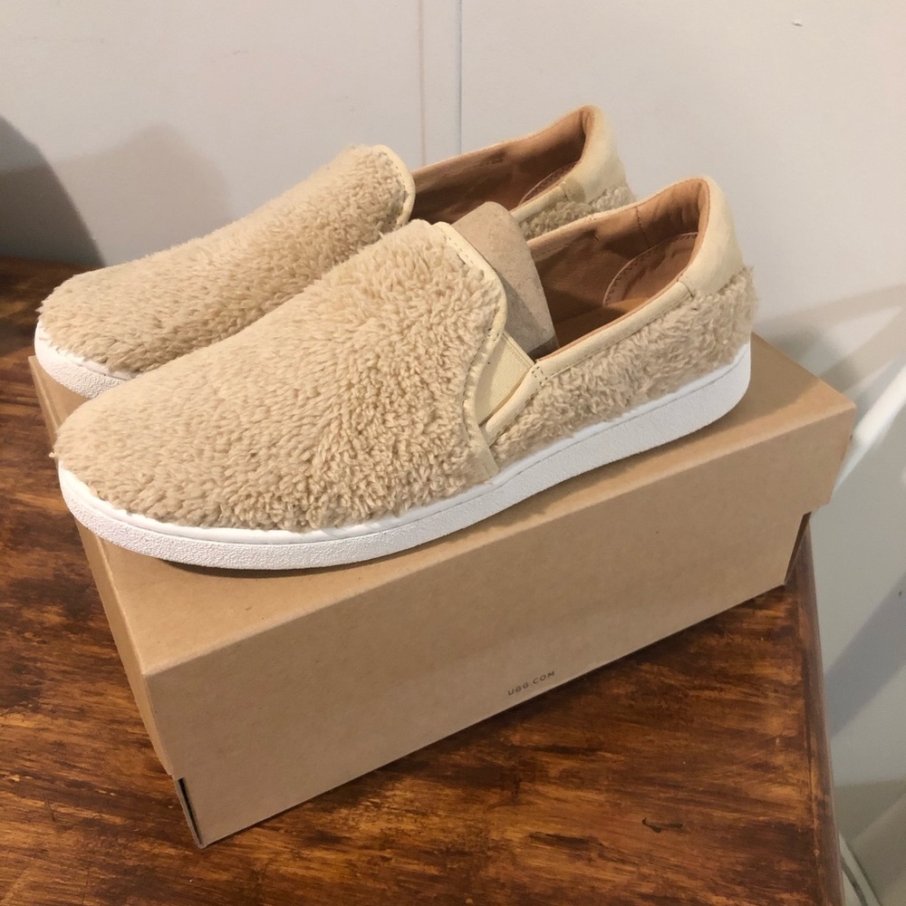 UGG Women’s Ricci Slip-on Sneaker